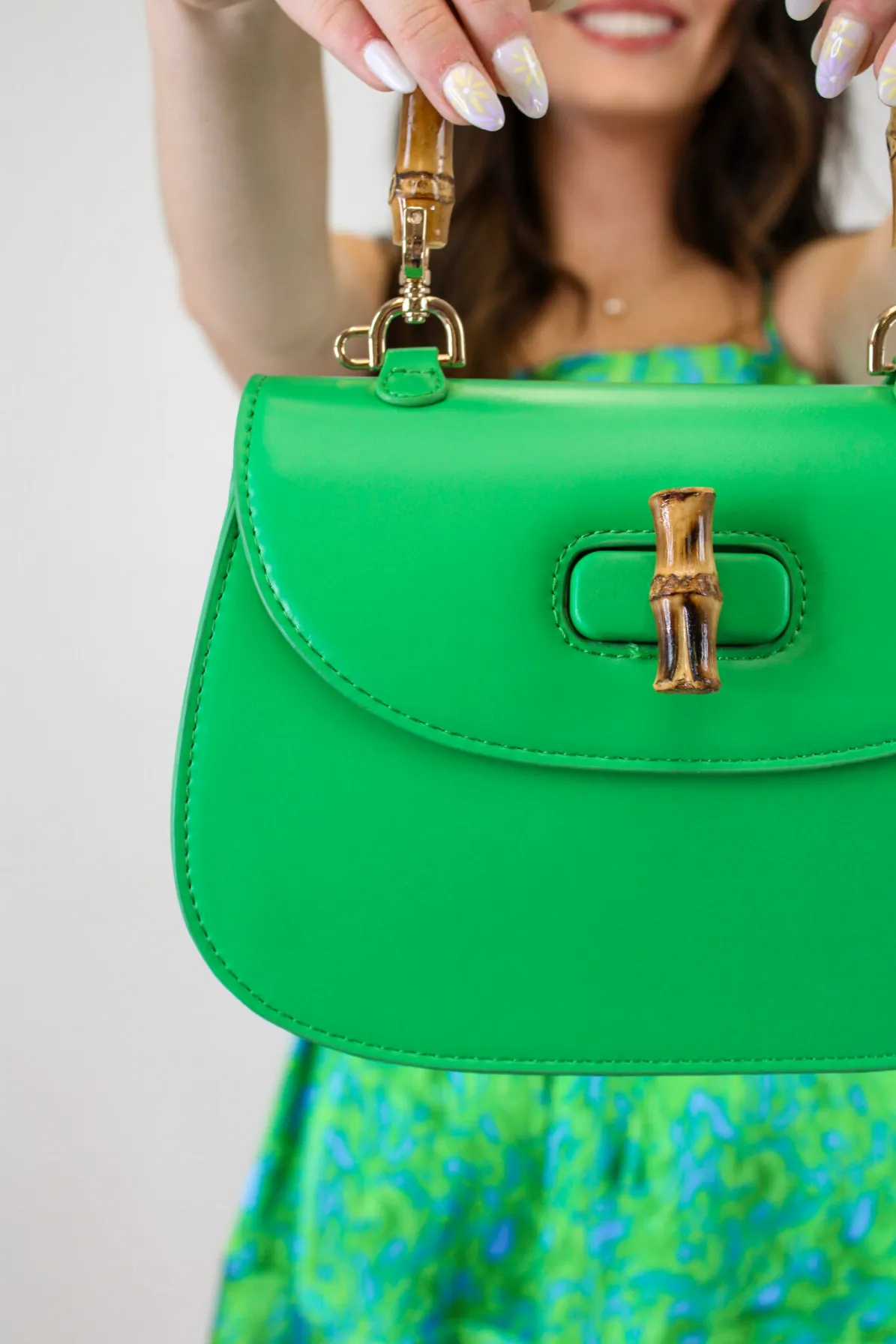 Stylish Green Alison Handbag with Optimal Design