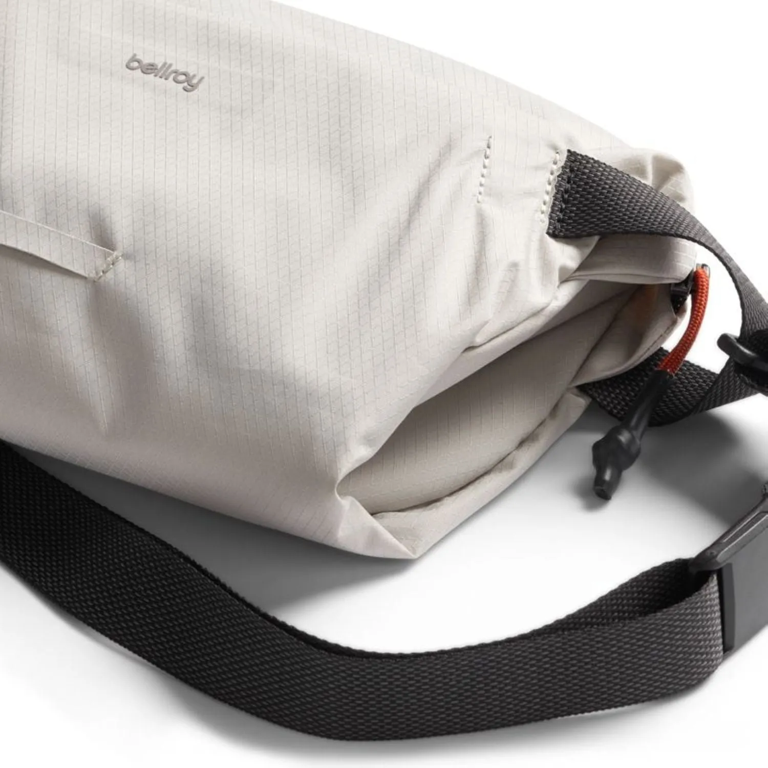 Bellroy Lite Sling Chalk