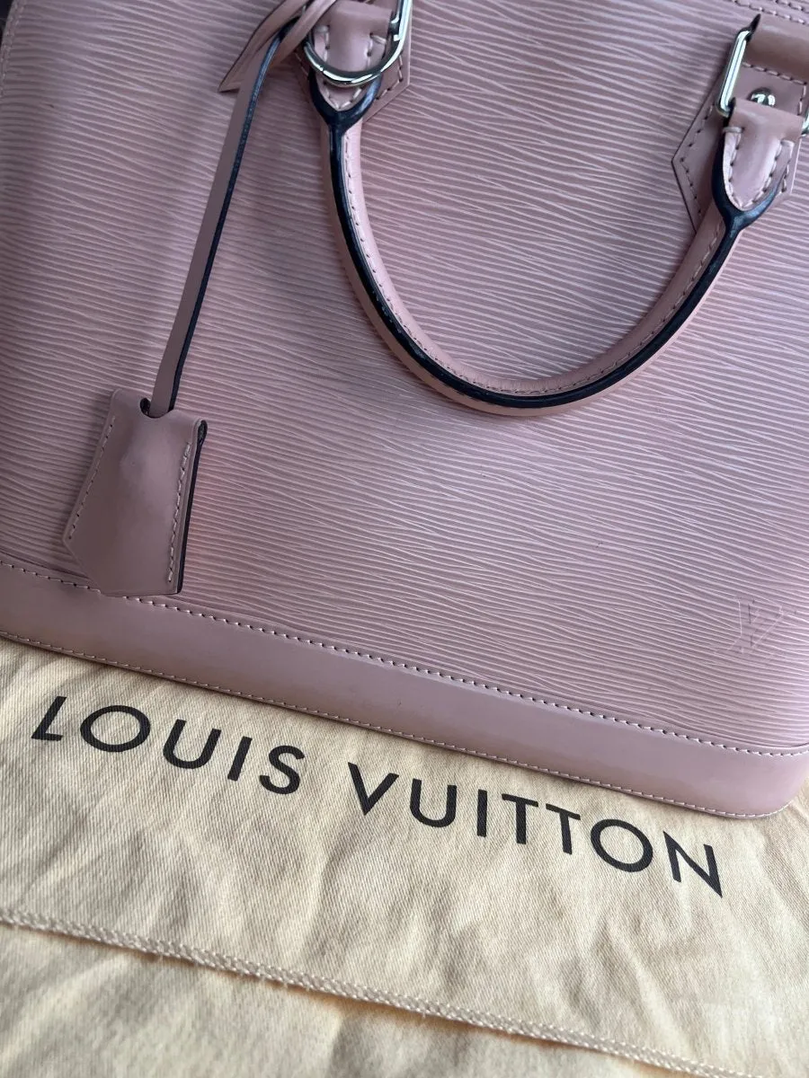 Louis Vuitton Alma Epi Leather bag in Soft pink