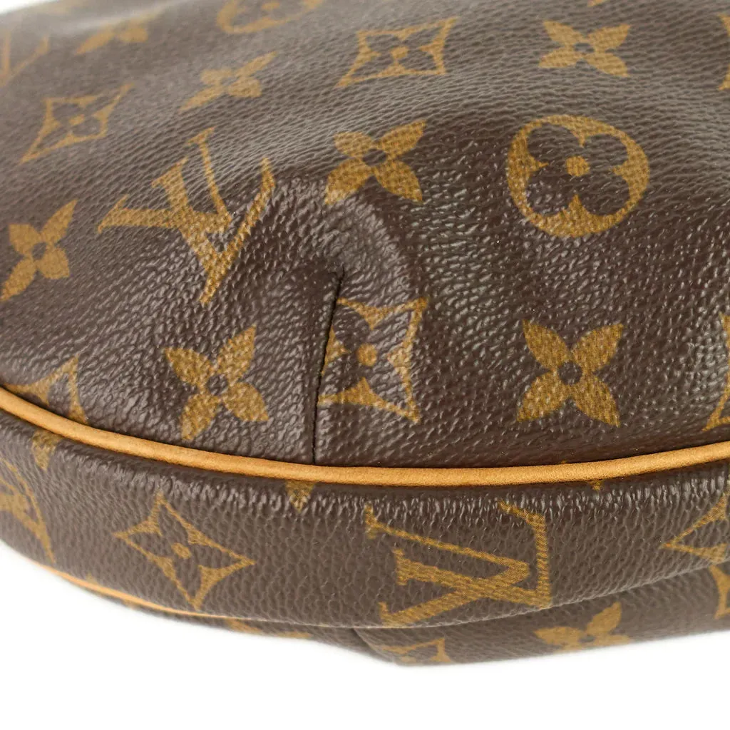 Louis Vuitton Croissant MM Monogram Canvas Shoulder Bag