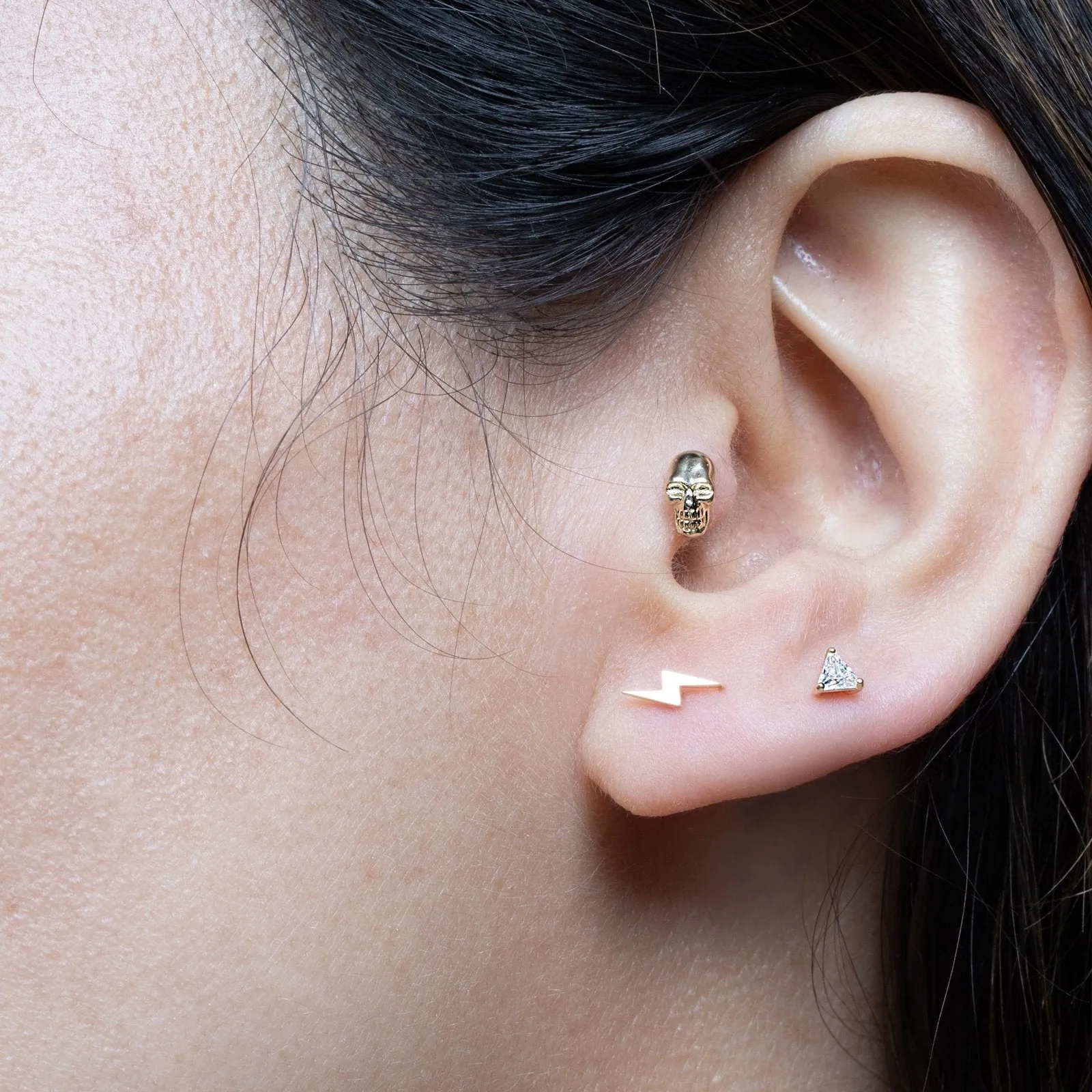 Minimalist Skull Flat Back Stud