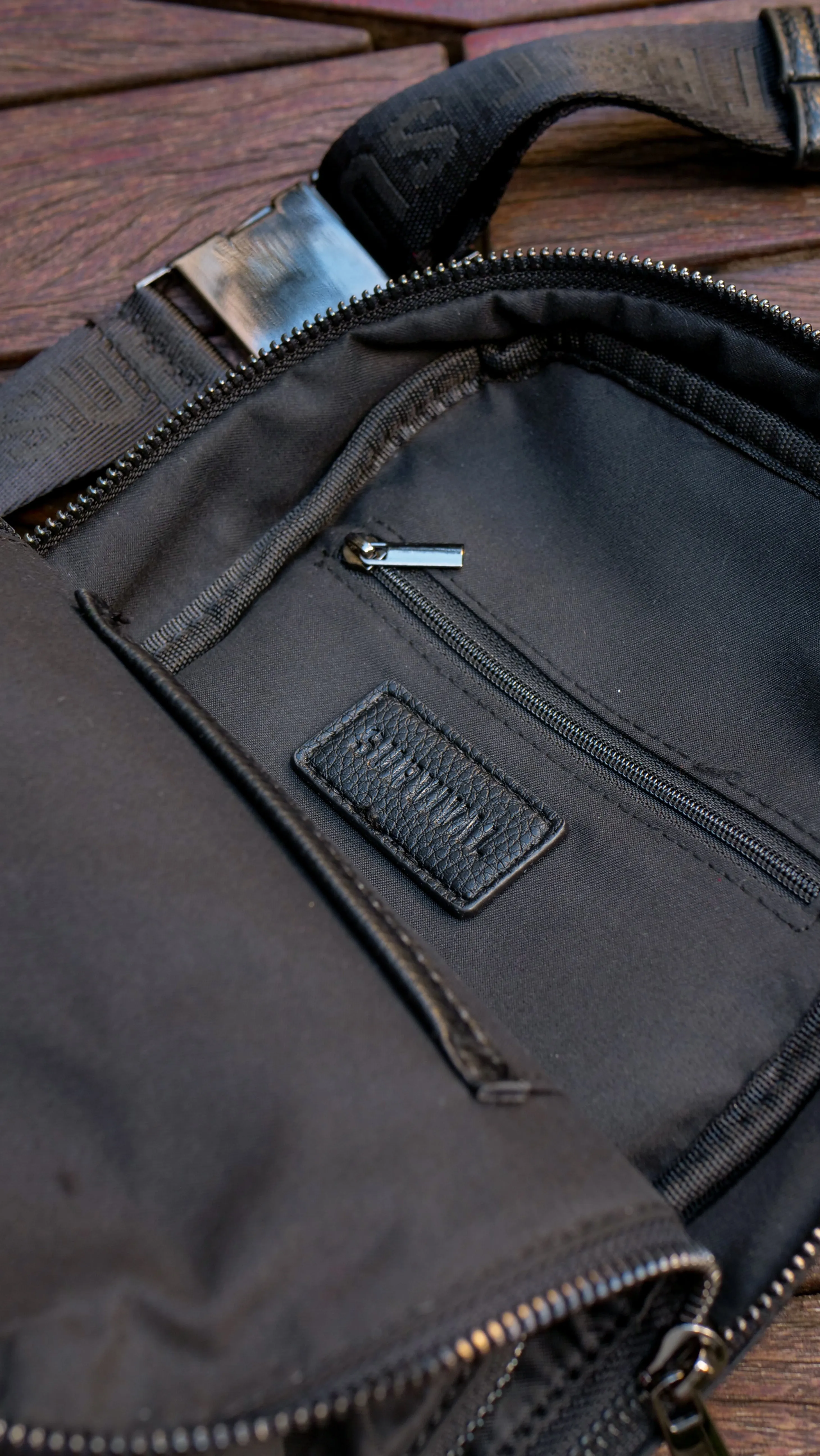 SRVL LUX SIDE BAG