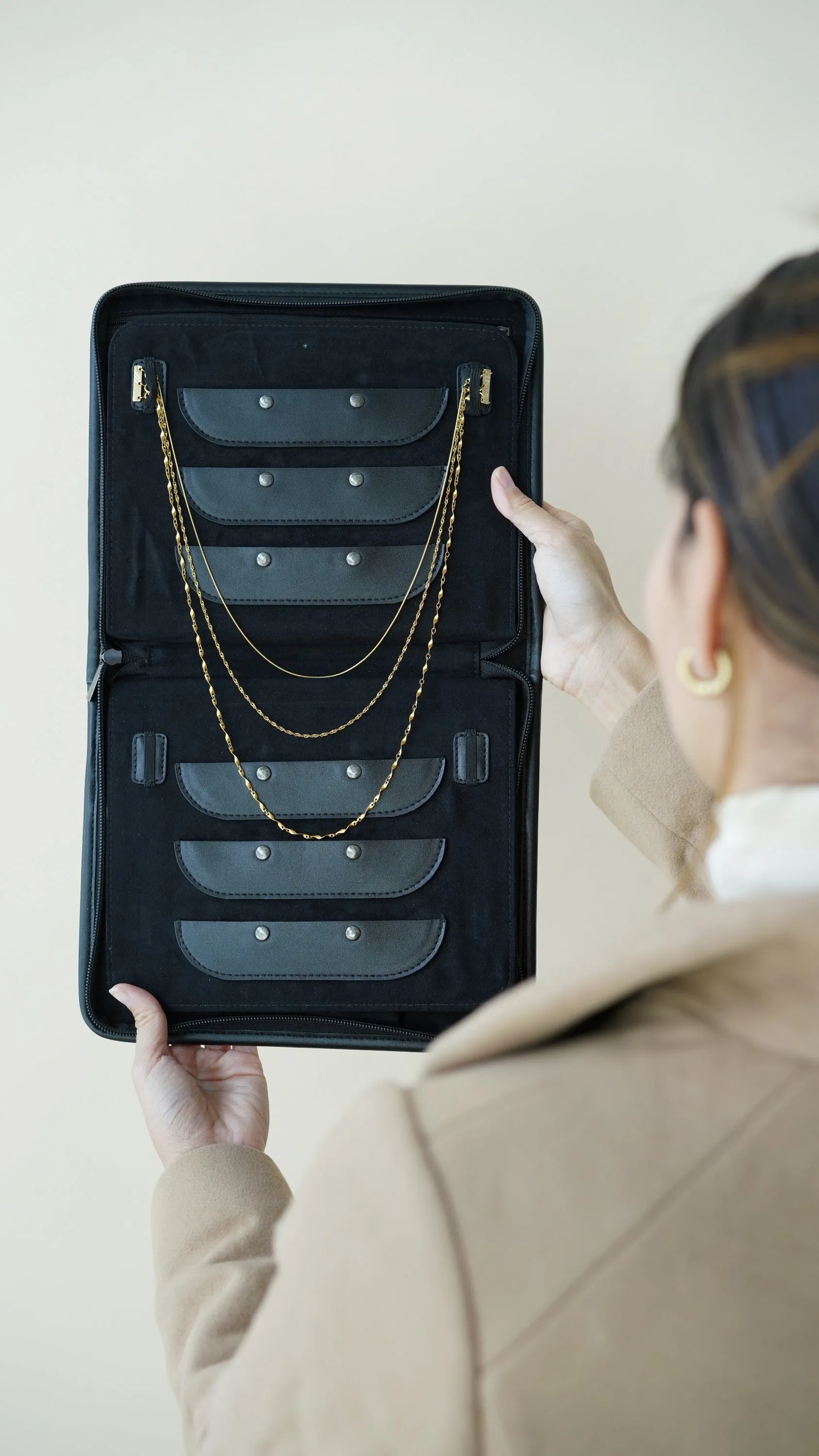 The Necklet Briefcase