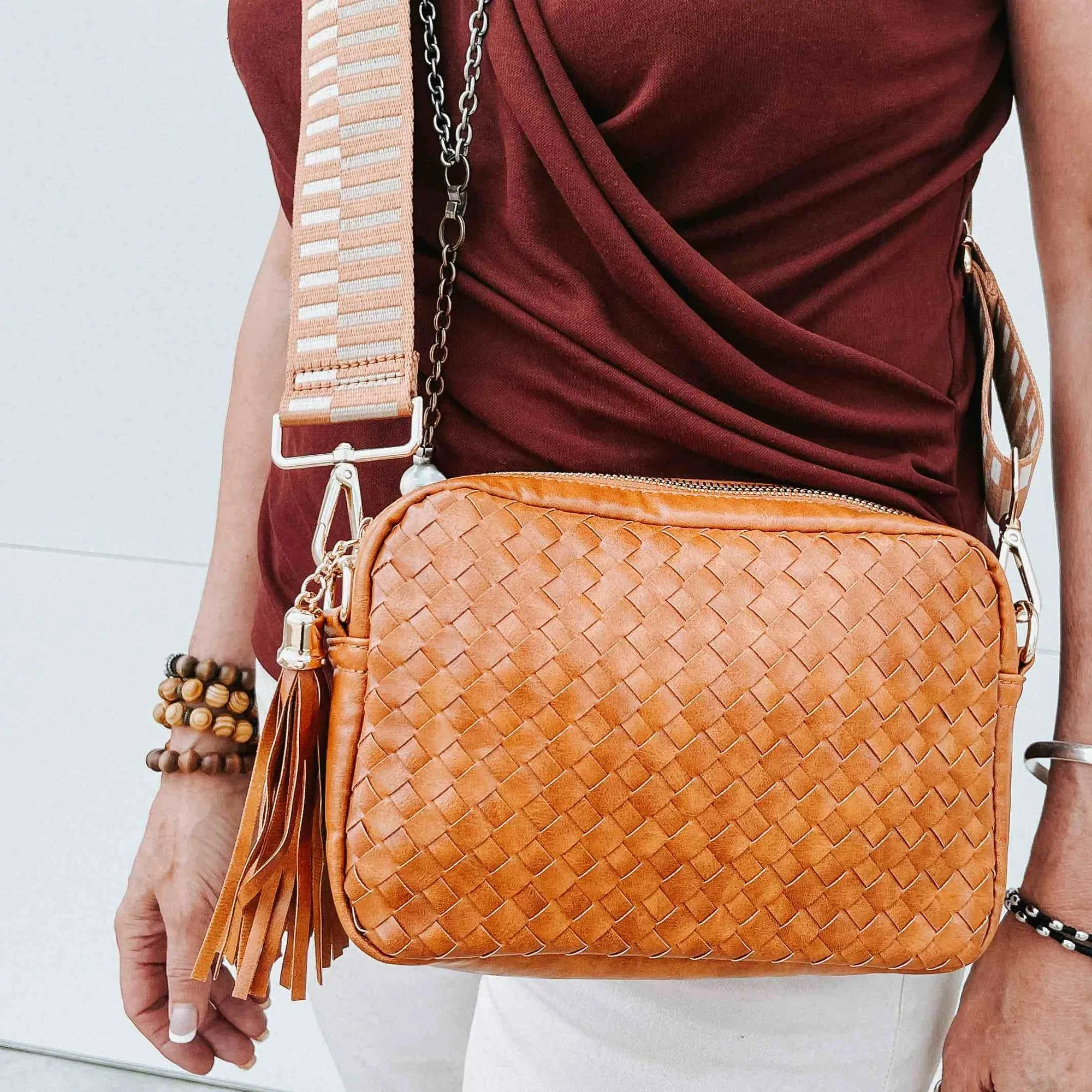 Woven Willow Crossbody Camera Bag - Brown